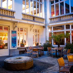  Hostel Hi Jacques Brel Belgia